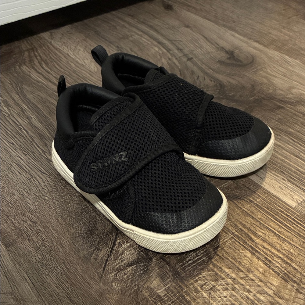 Stonz Black and White Kids Sneakers